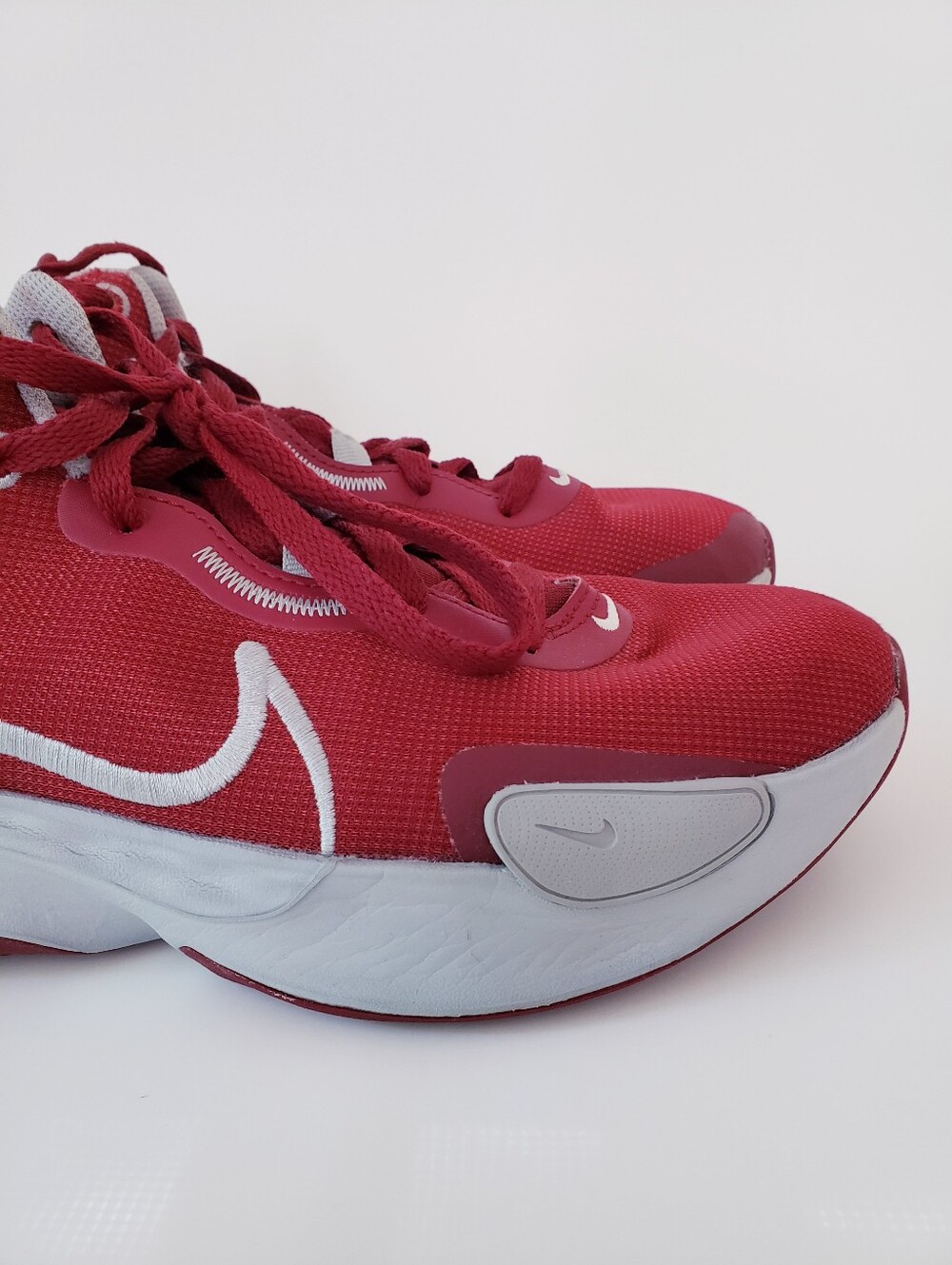 Nike Renew Elevate III Basketball Sneakers - Picture 14 of 15